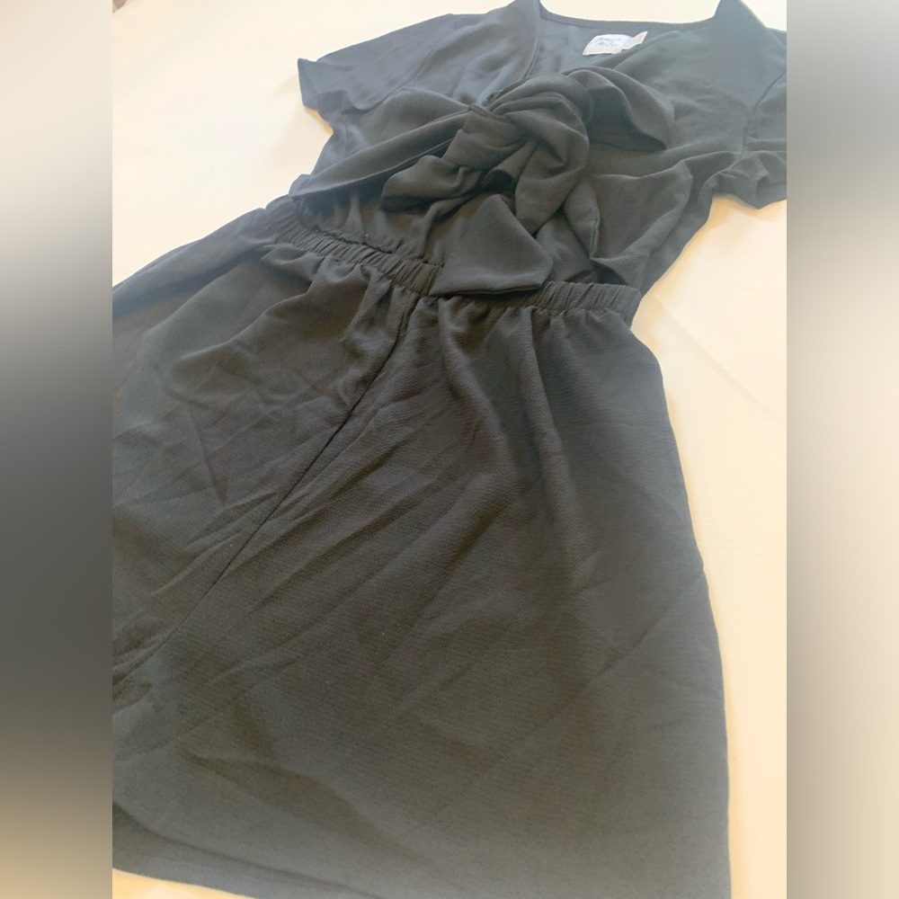 Princess Polly black jumper romper tie front, women’s size 6, elastic waist (Q) - Picture 8 of 9